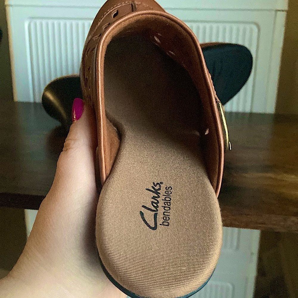 CLARKS Bendables Cognac Brown Perforated Leather Slip On Buckle Mules Clogs Sz 7 - Picture 9 of 11